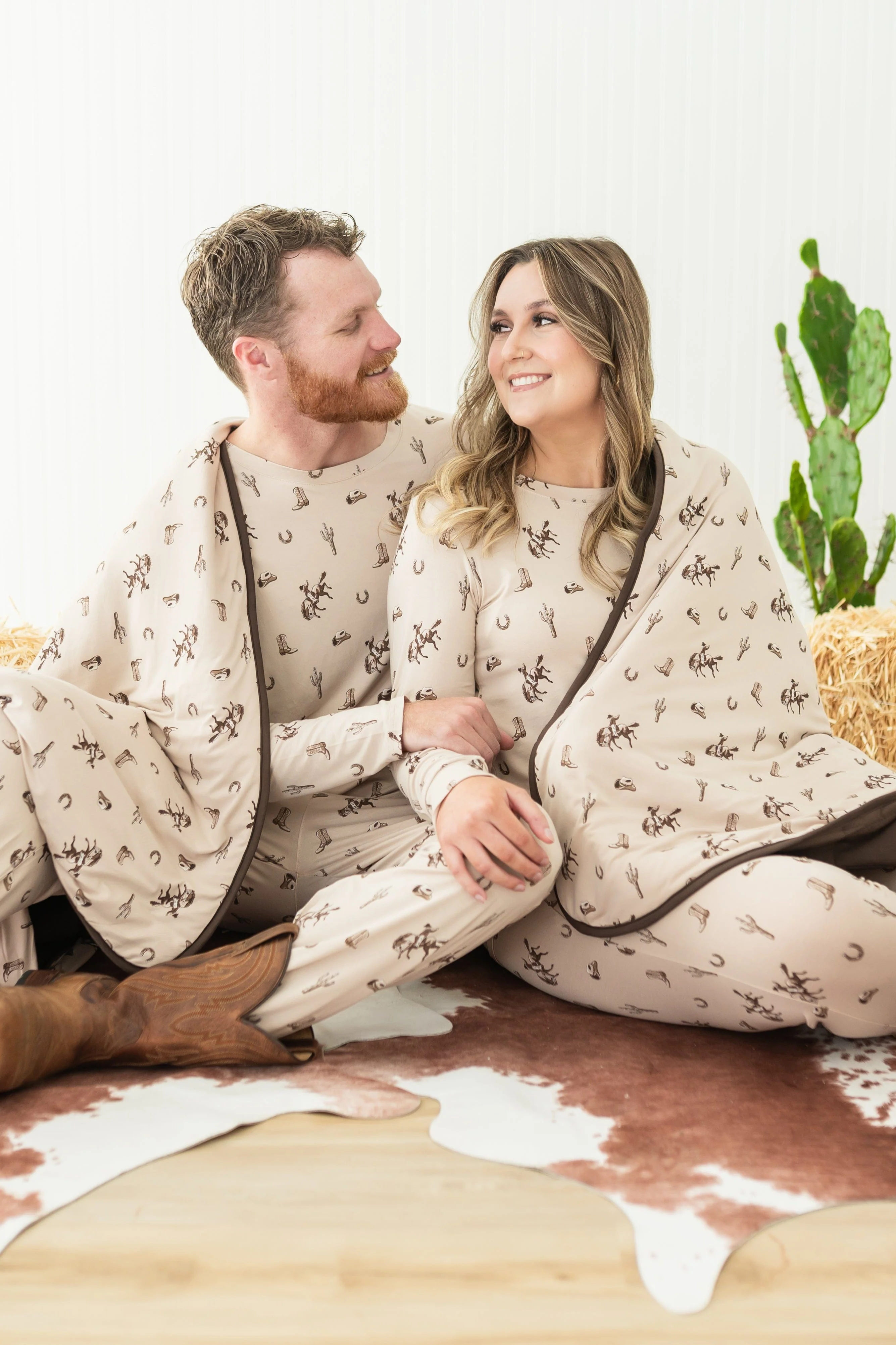 Women's Jogger Pajama Set in Classic Cowboy - Image 5