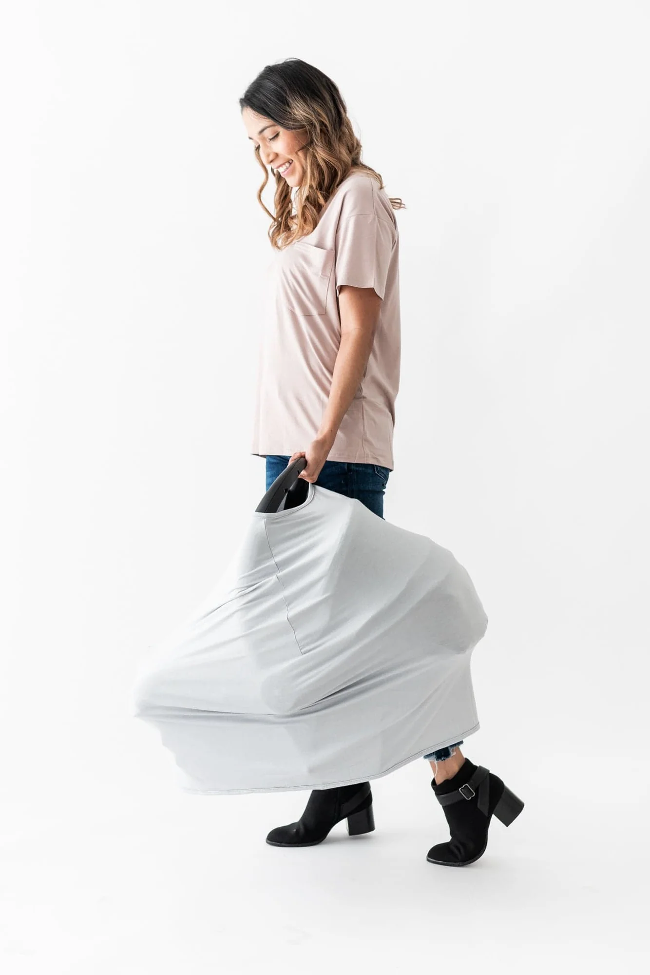 Car Seat Cover in Storm - Image 3