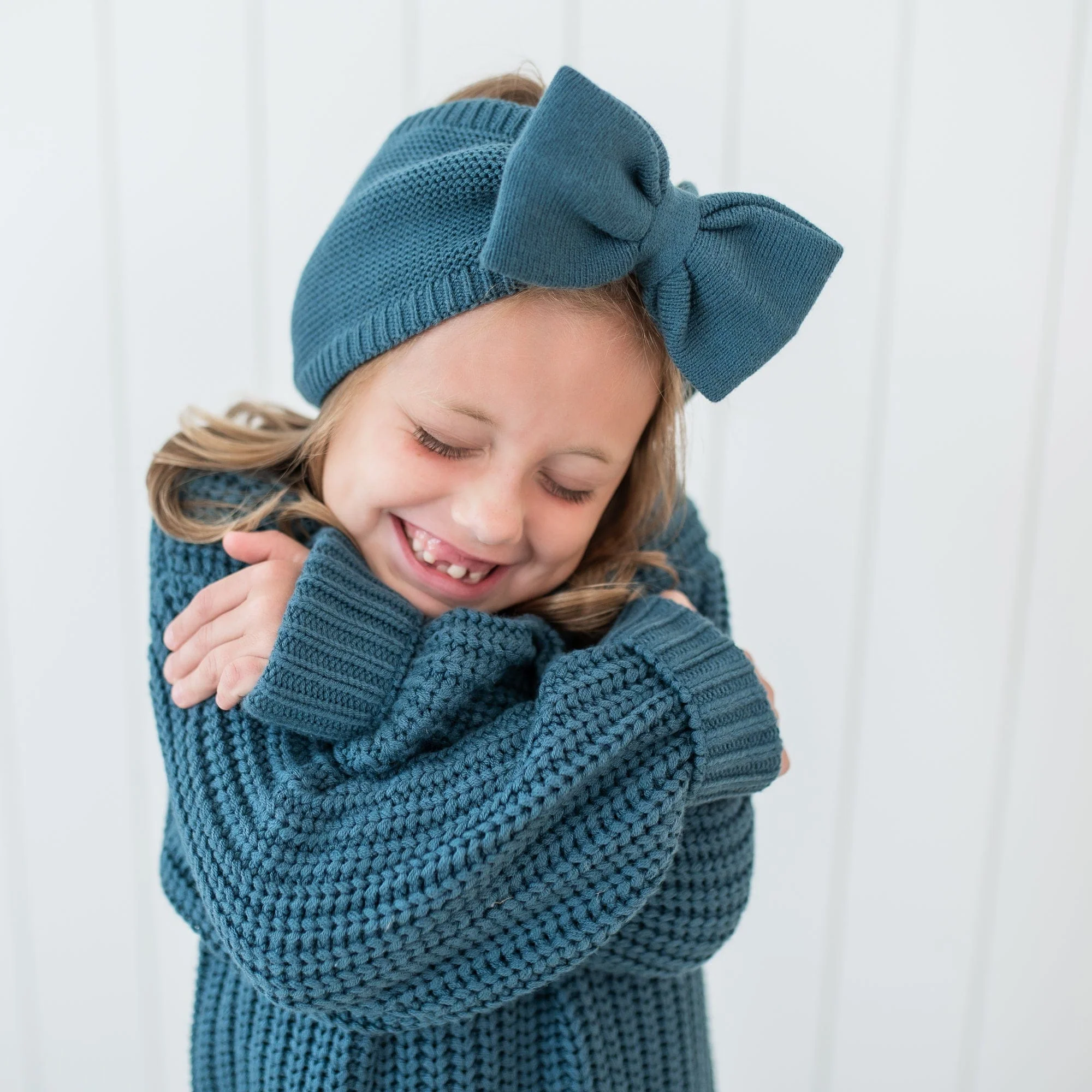 Chunky Knit Bow Headband in Atlantic - Image 3