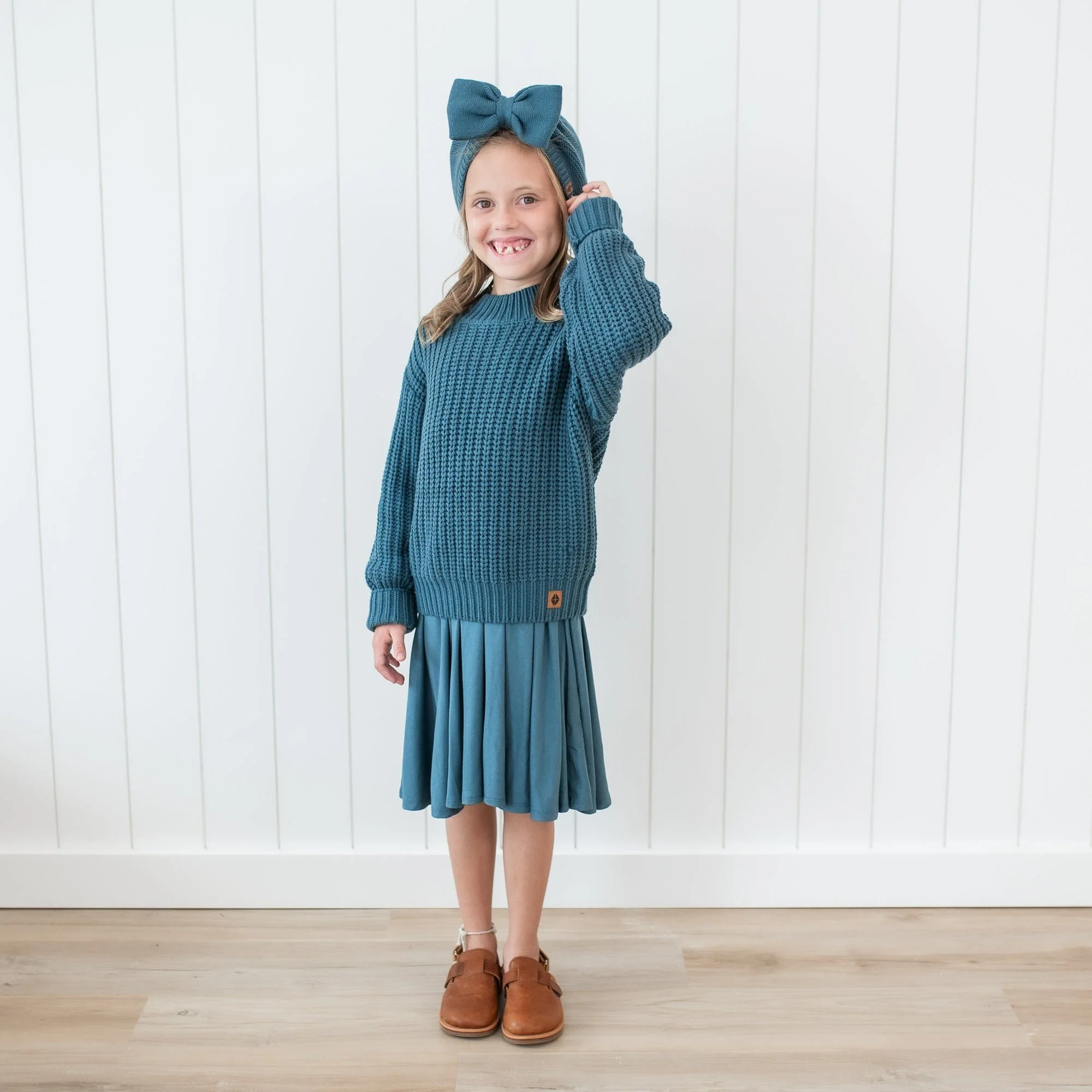 Chunky Knit Bow Headband in Atlantic - Image 4