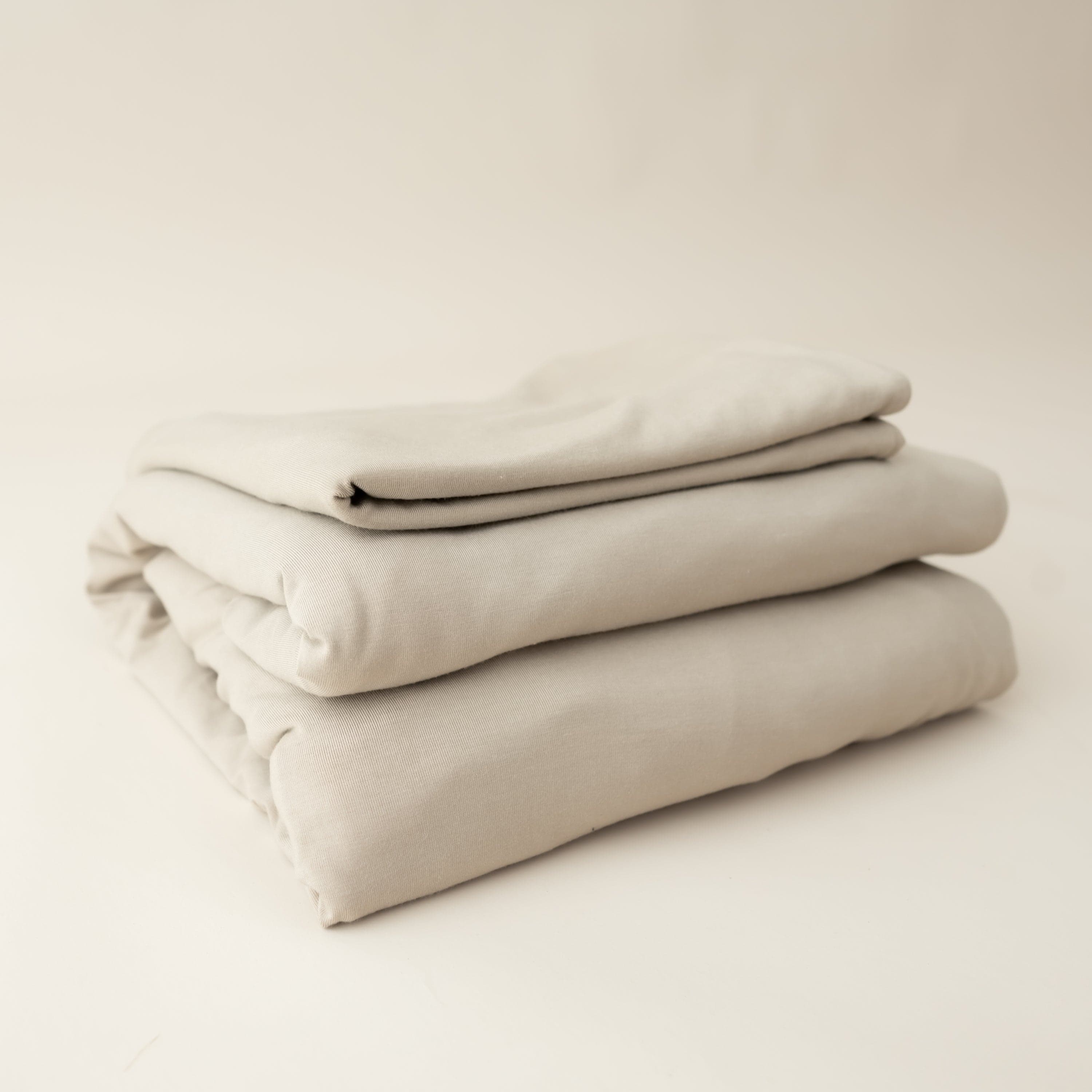 Fitted Sheet with Pillowcases in Almond - Image 5