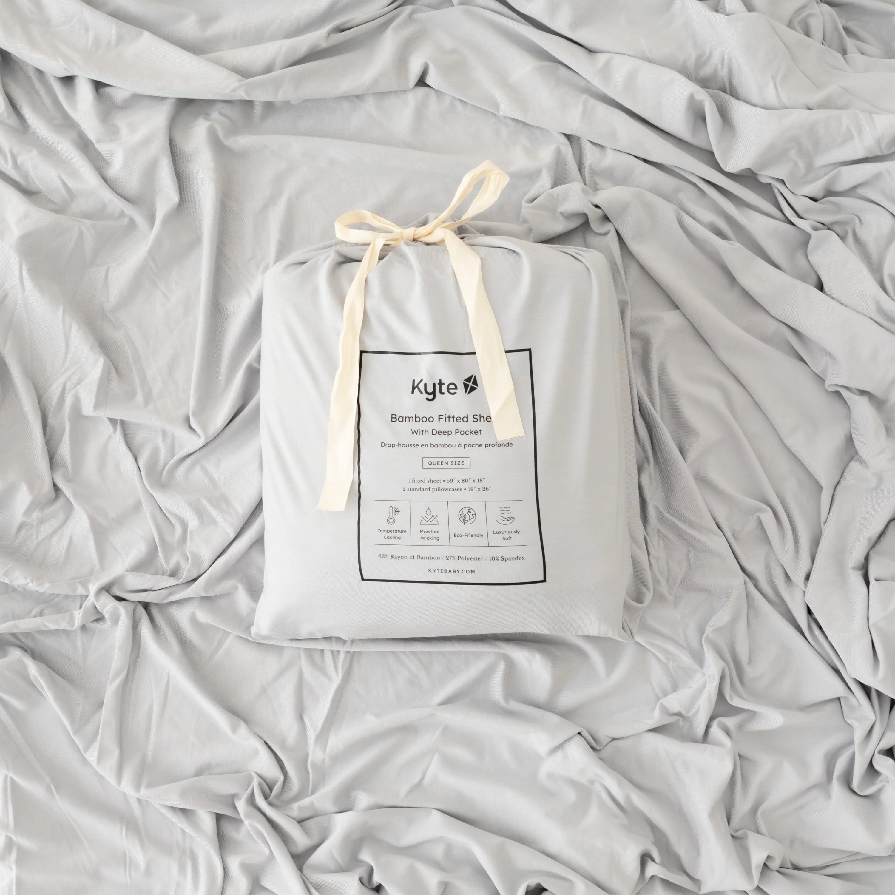 Fitted Sheet with Pillowcases in Storm - Image 2
