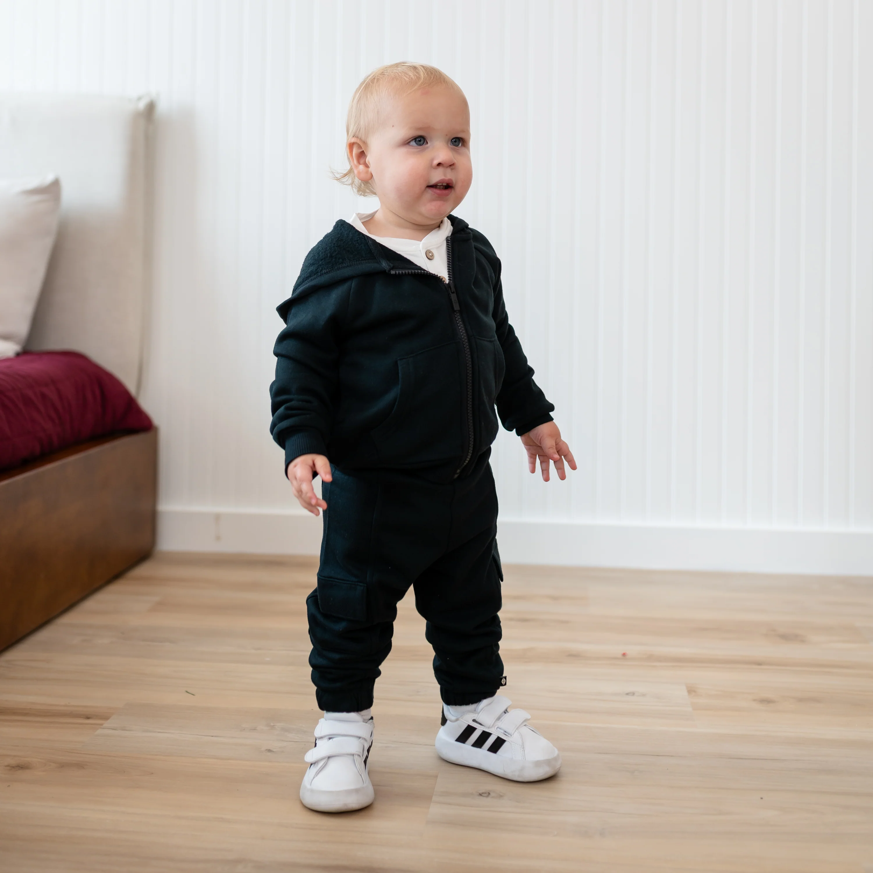 Fleece Cargo Pants in Midnight - Image 4