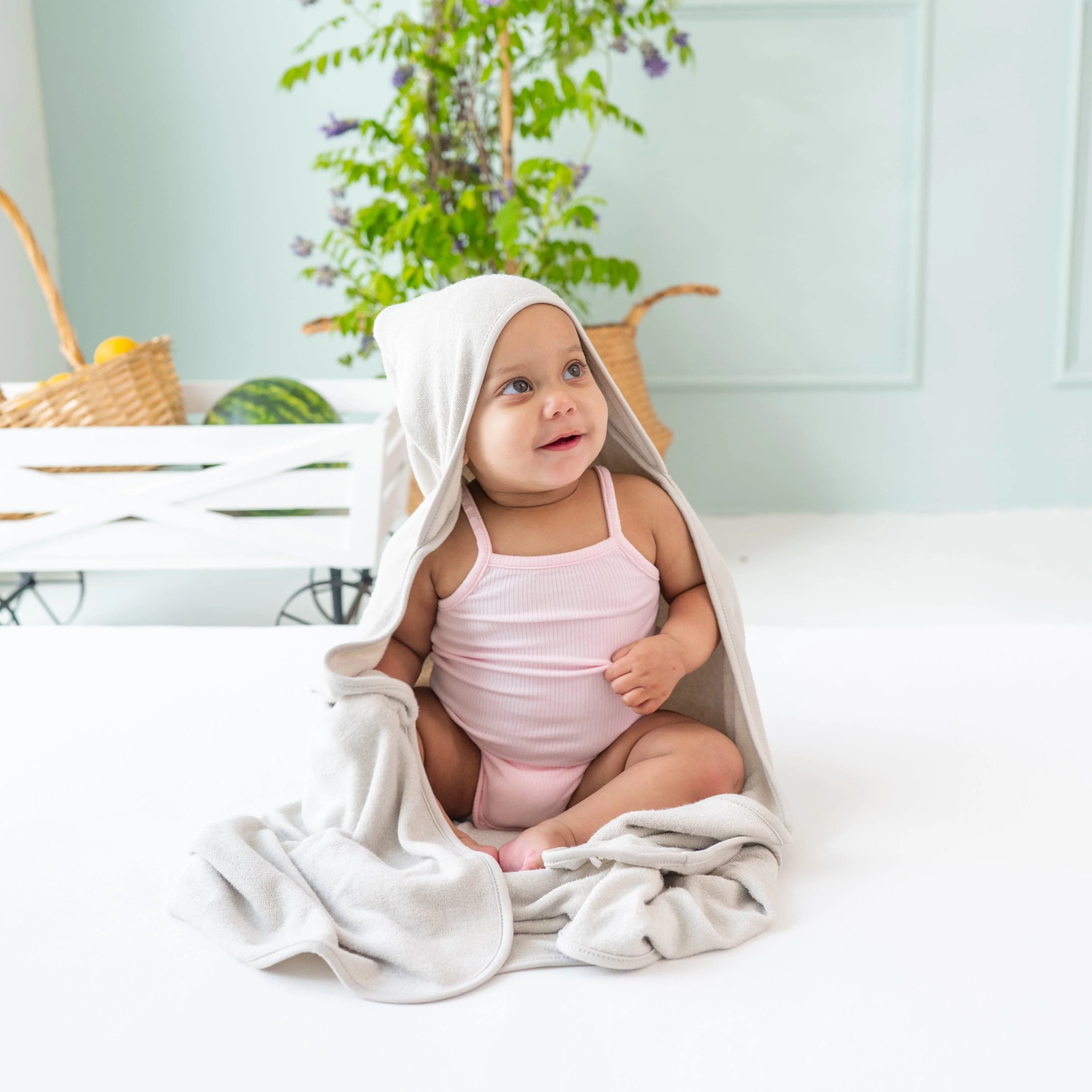 Hooded Bath Towel in Oat - Image 3