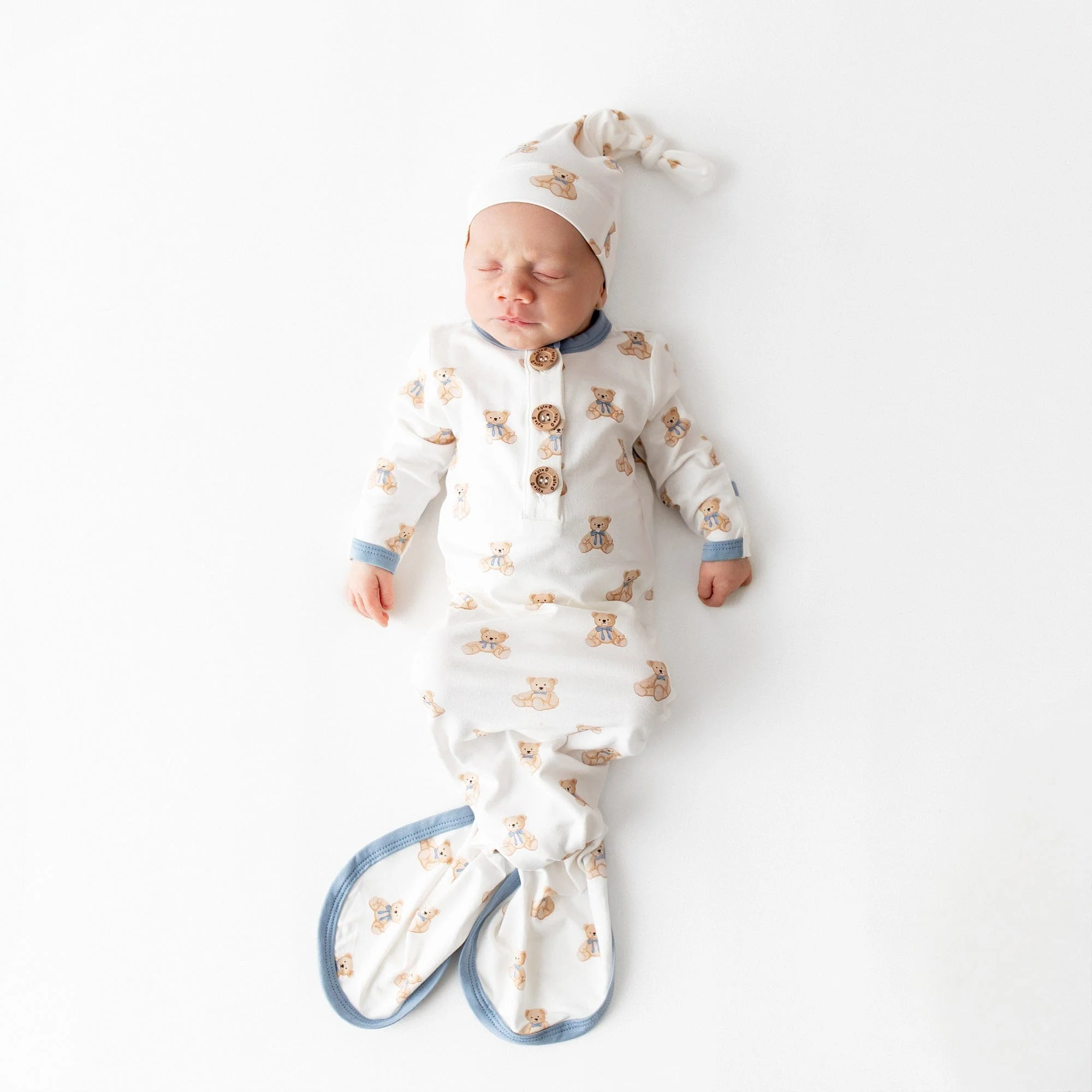 Knotted Gown with Hat Set in Teddy Bear - Image 3