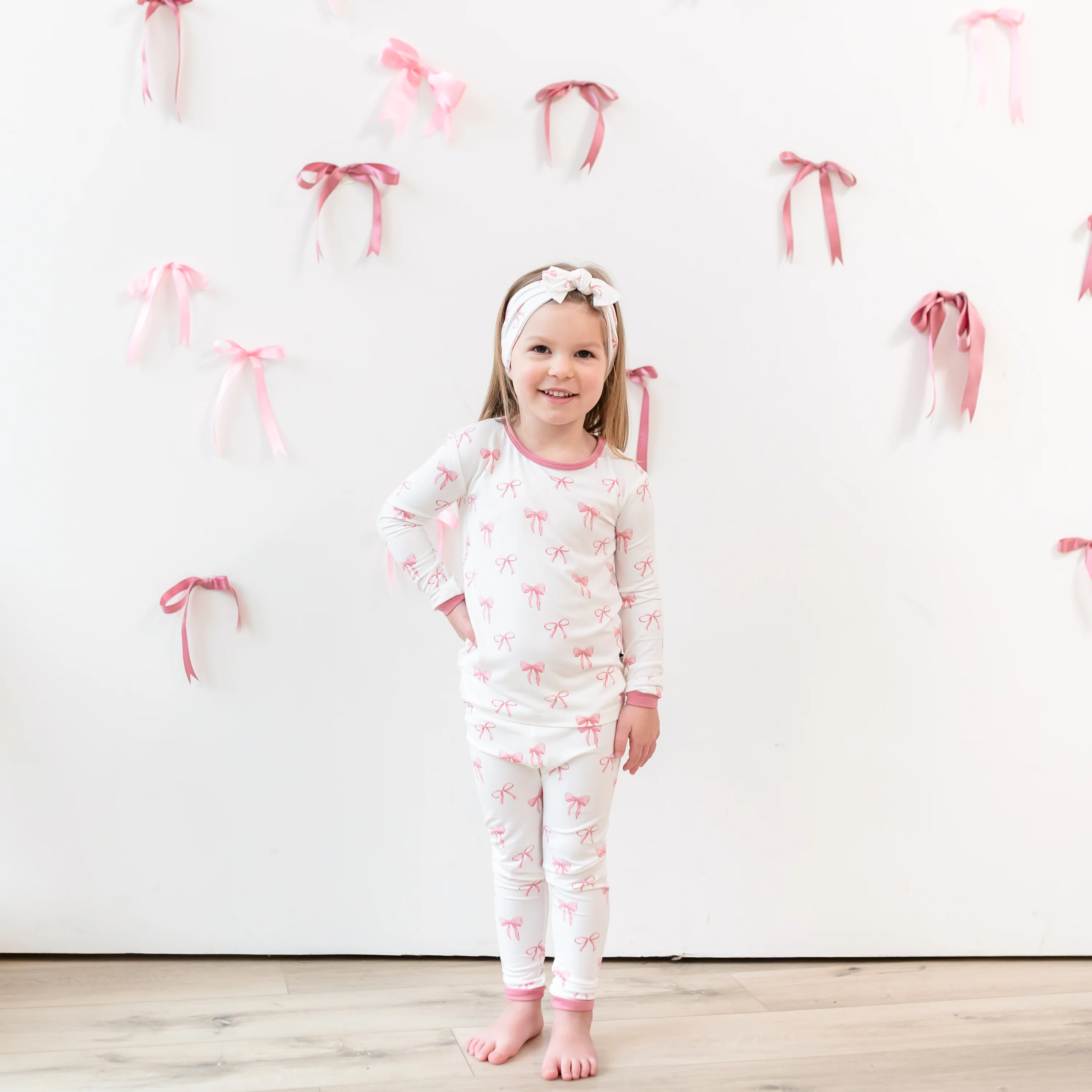 Long Sleeve Pajamas in Bow - Image 4