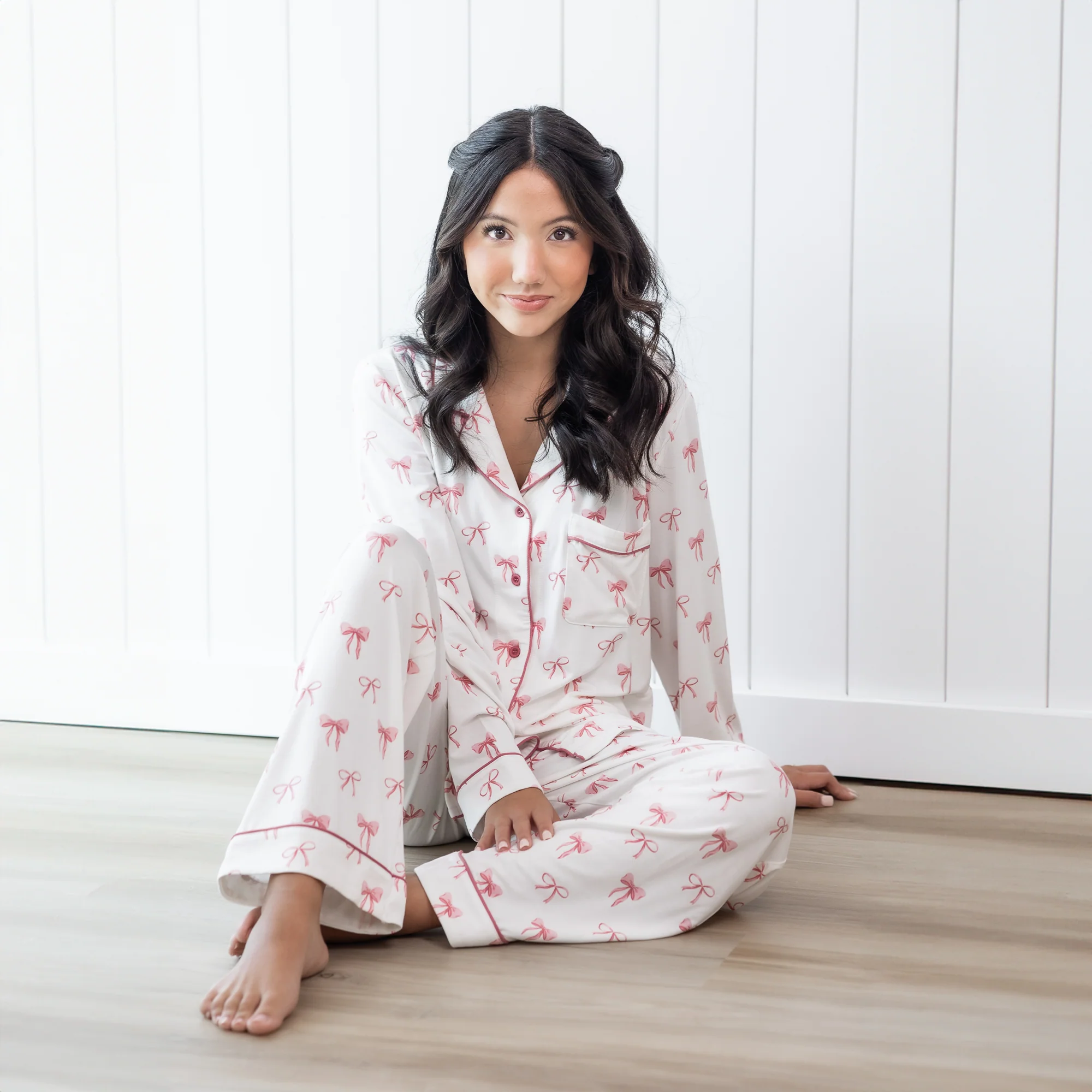 Long-Sleeved Women's Pajama Set in Bow - Image 5