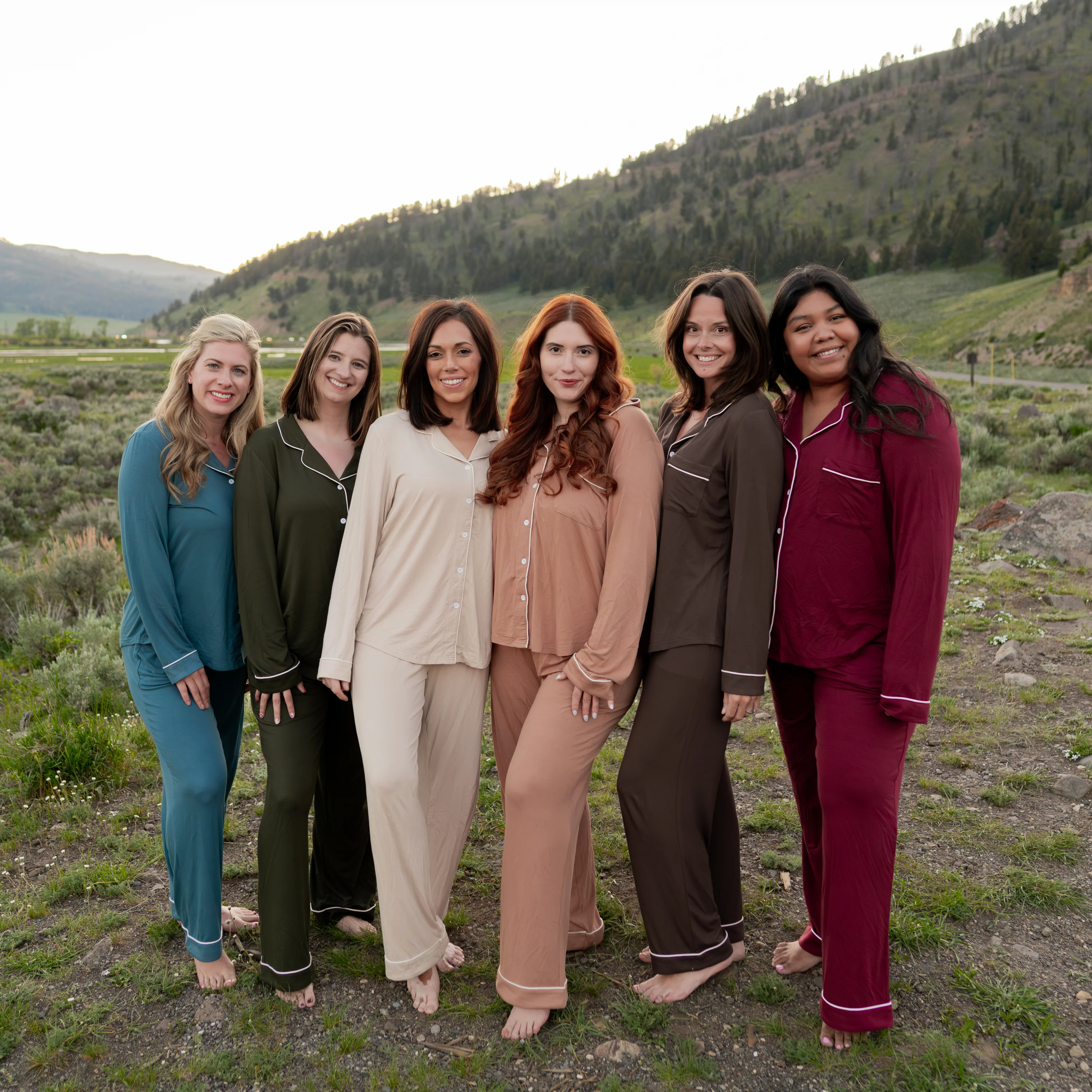 Long-Sleeved Women's Pajama Set in Fir with Cloud Trim - Image 4