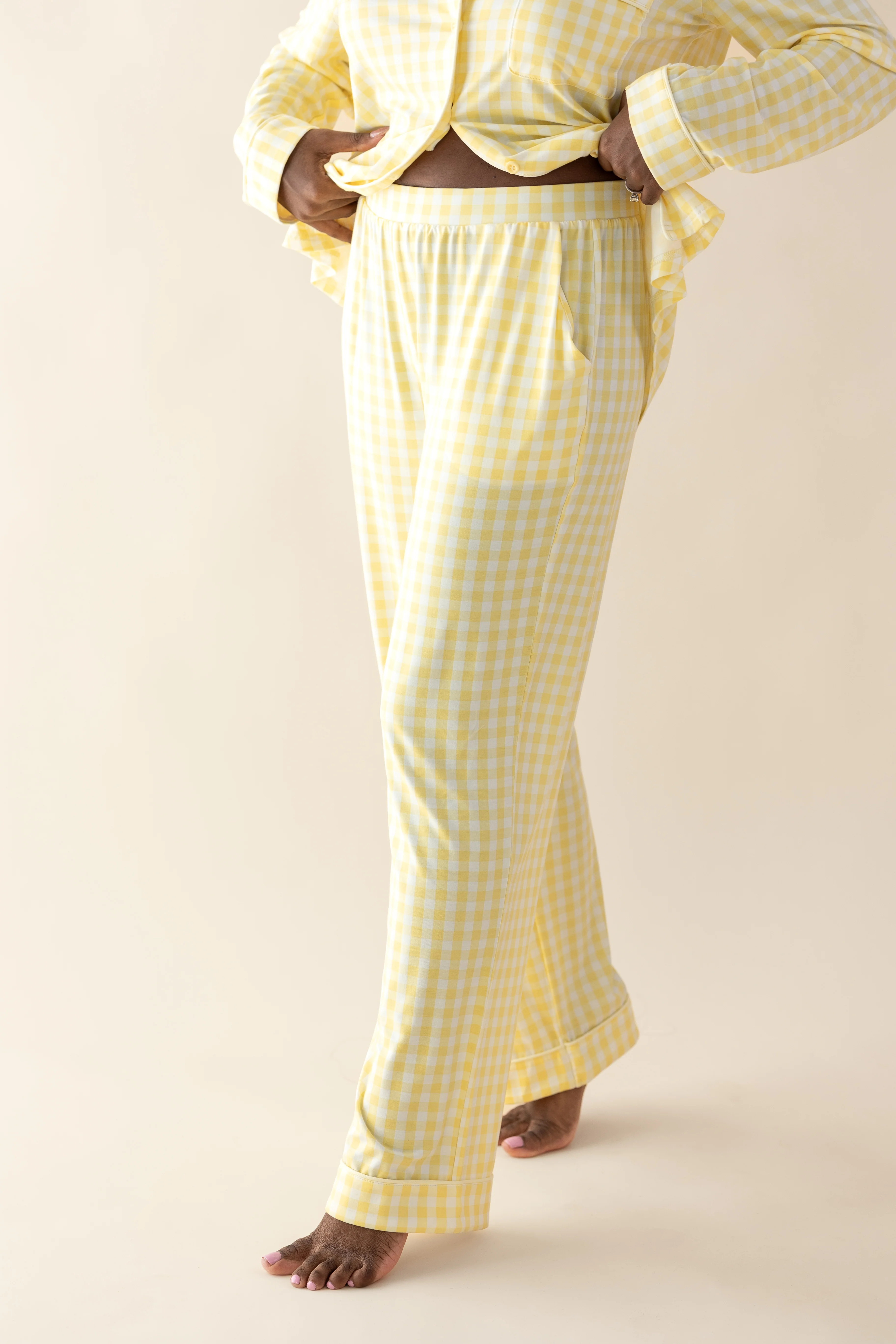 Long-Sleeved Women's Pajama Set in Gingham Chamomile - Image 5