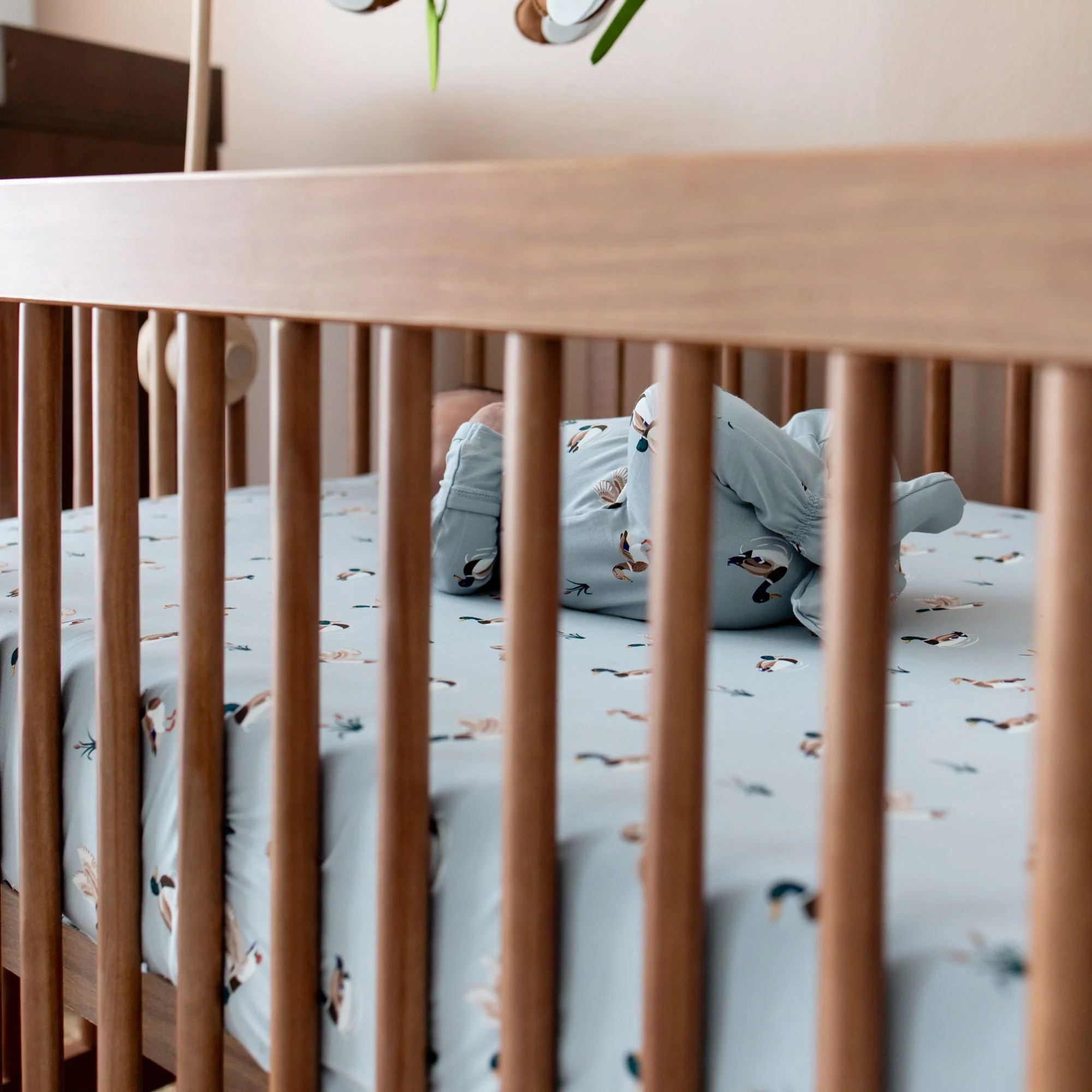 Crib Sheet in Mallard Duck - Image 3