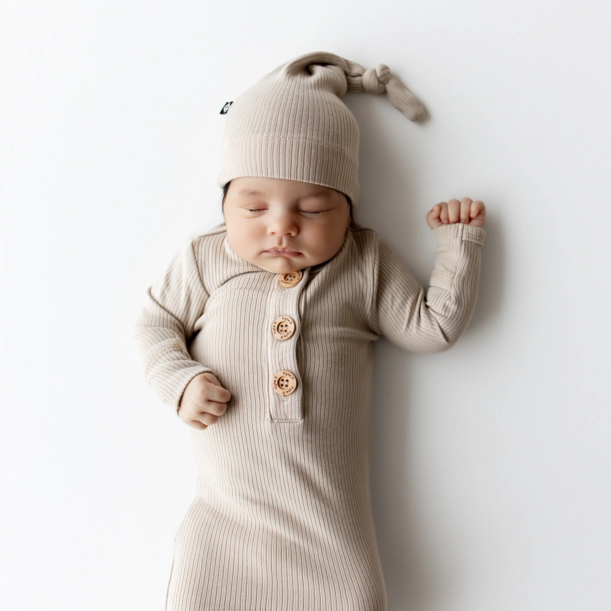 Ribbed Knotted Gown with Hat Set in Bisque - Image 3