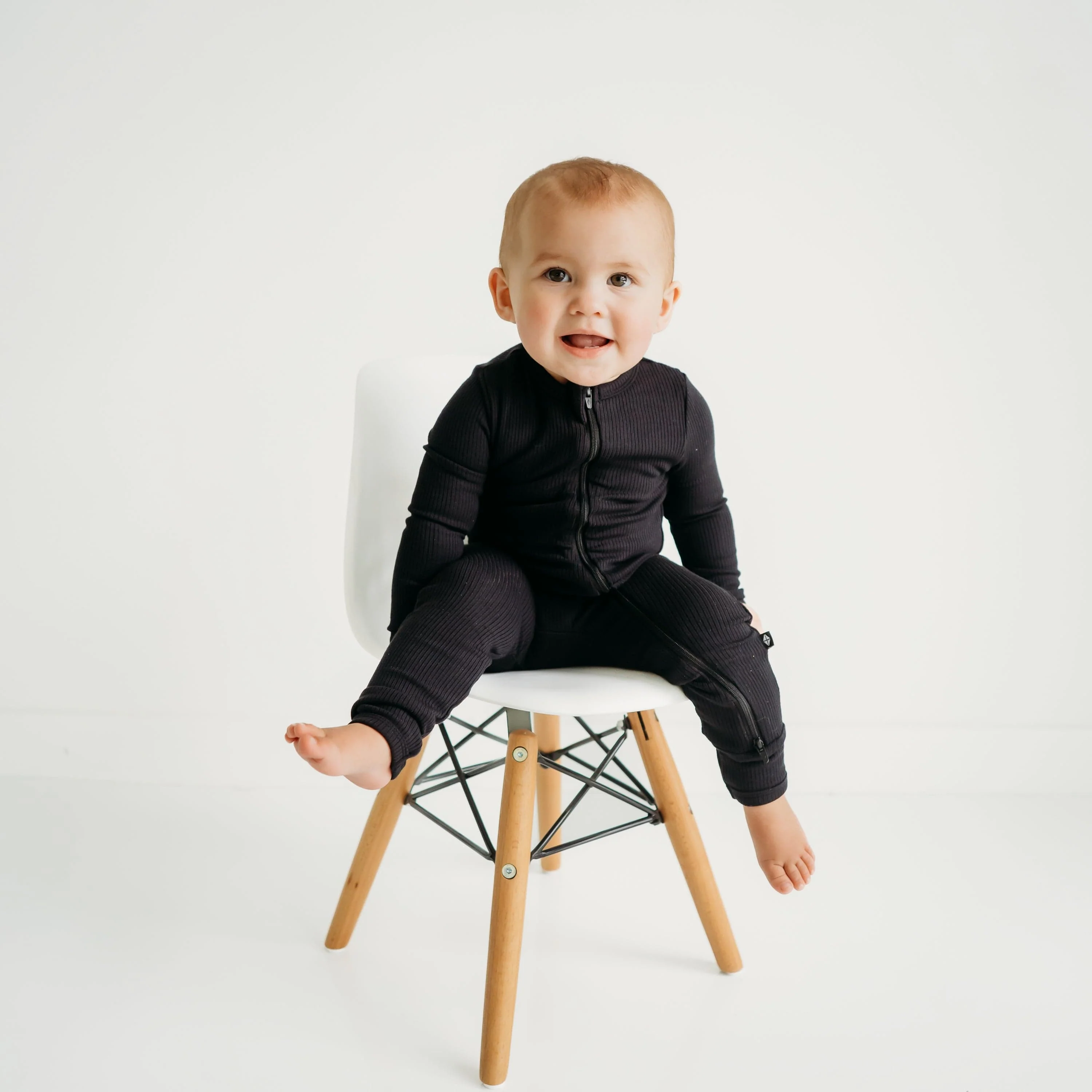 Ribbed Zipper Romper in Midnight - Image 4