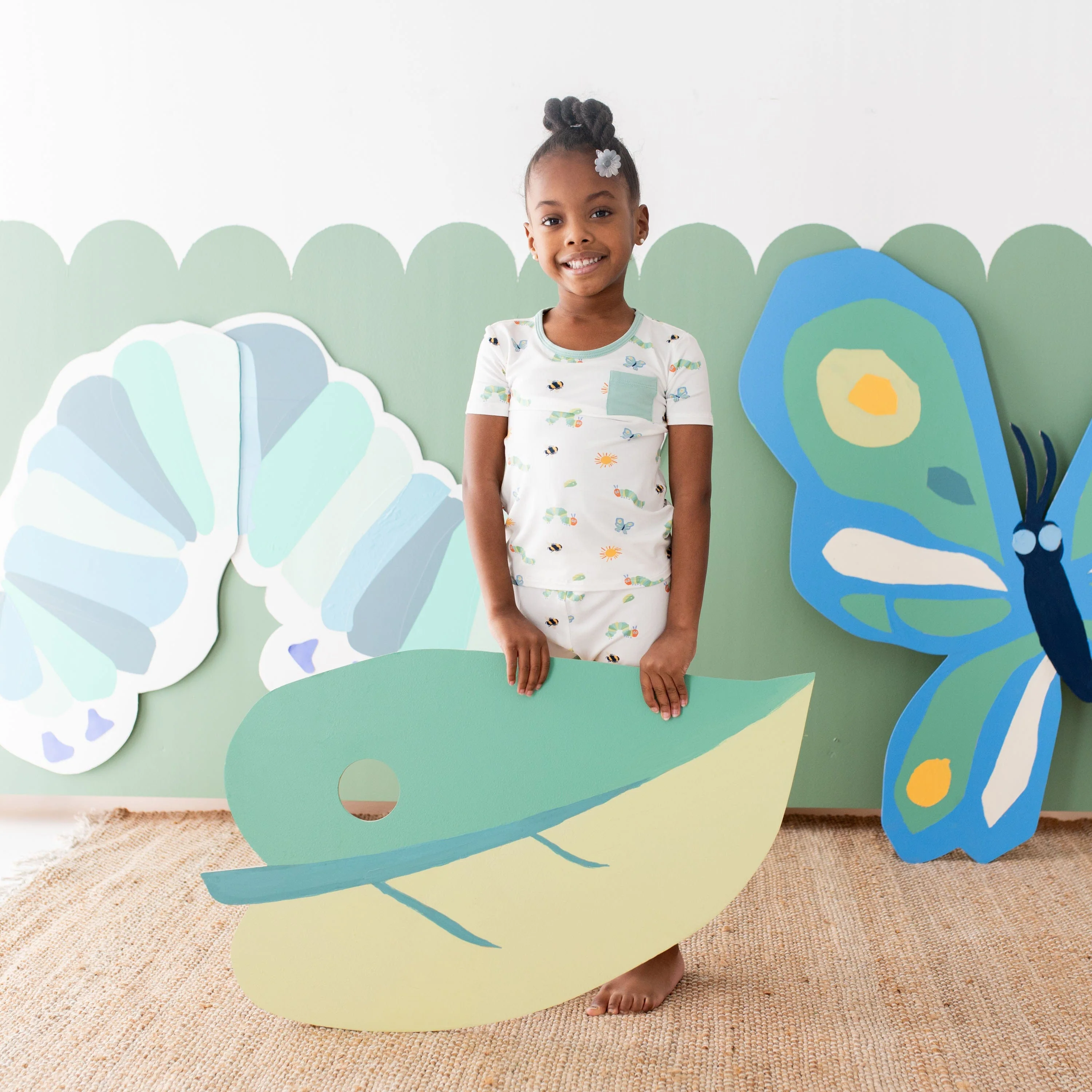 Short Sleeve with Pants Pajamas in The Very Hungry Caterpillar™ and Friends - Image 3