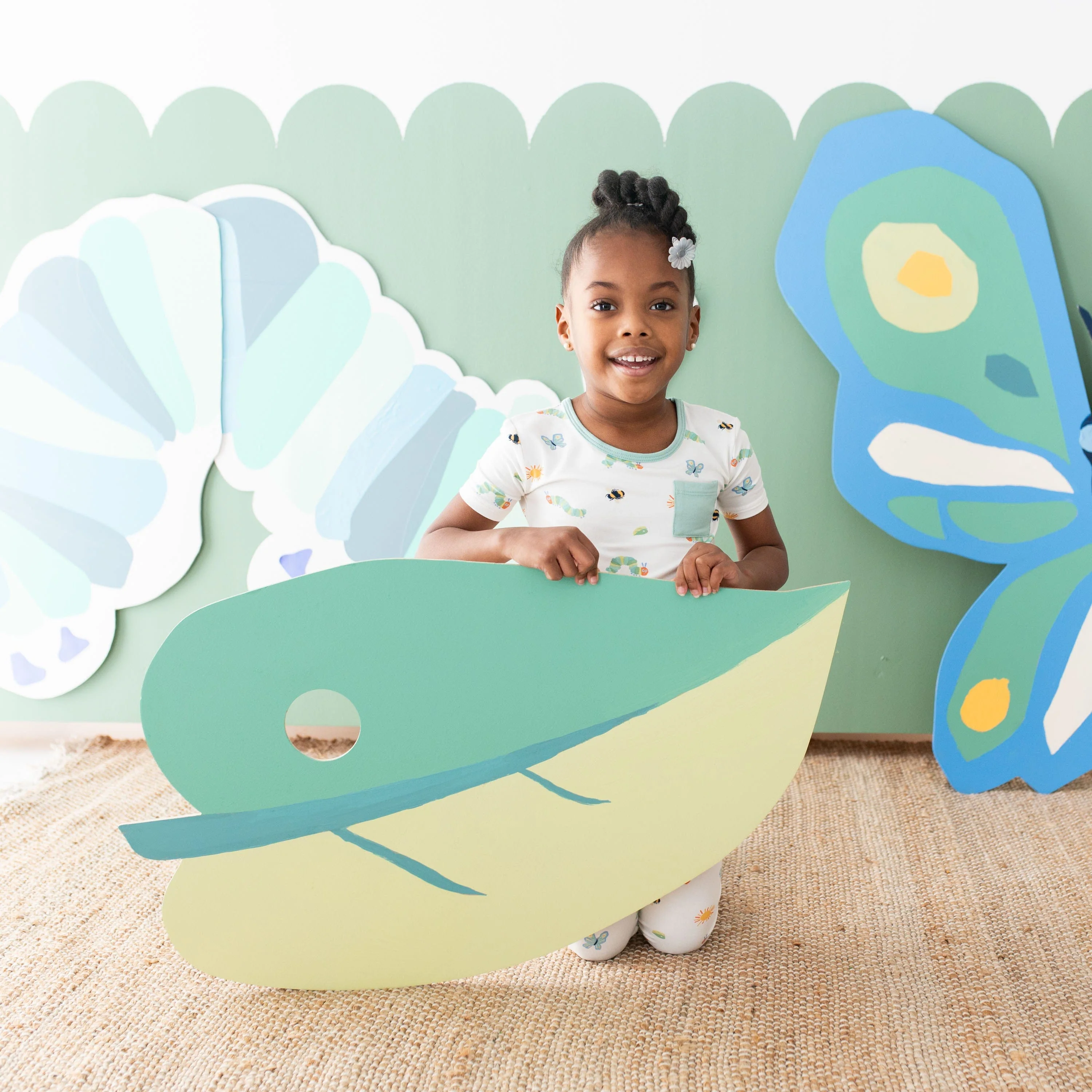 Short Sleeve with Pants Pajamas in The Very Hungry Caterpillar™ and Friends - Image 4