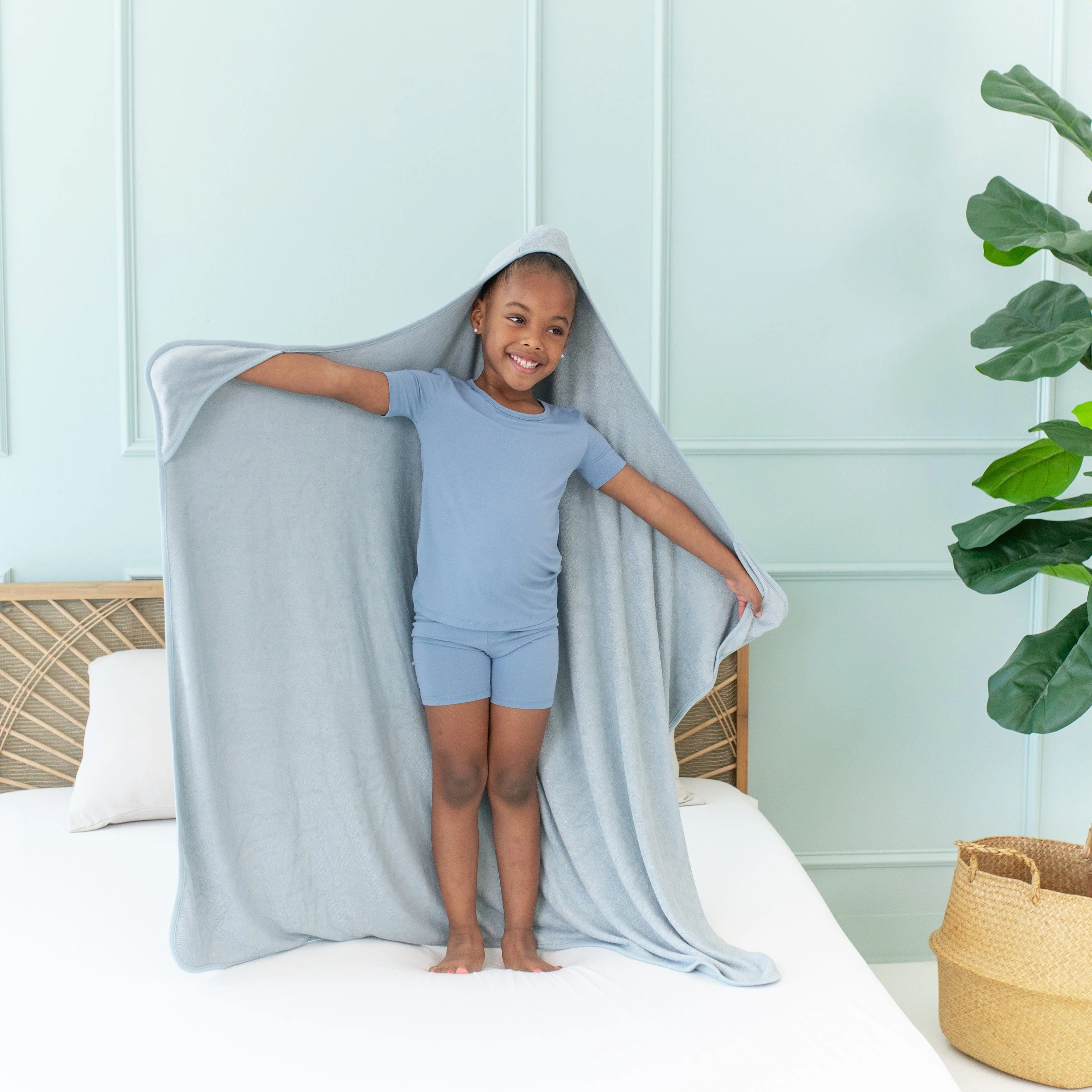 Toddler Hooded Bath Towel in Fog - Image 3