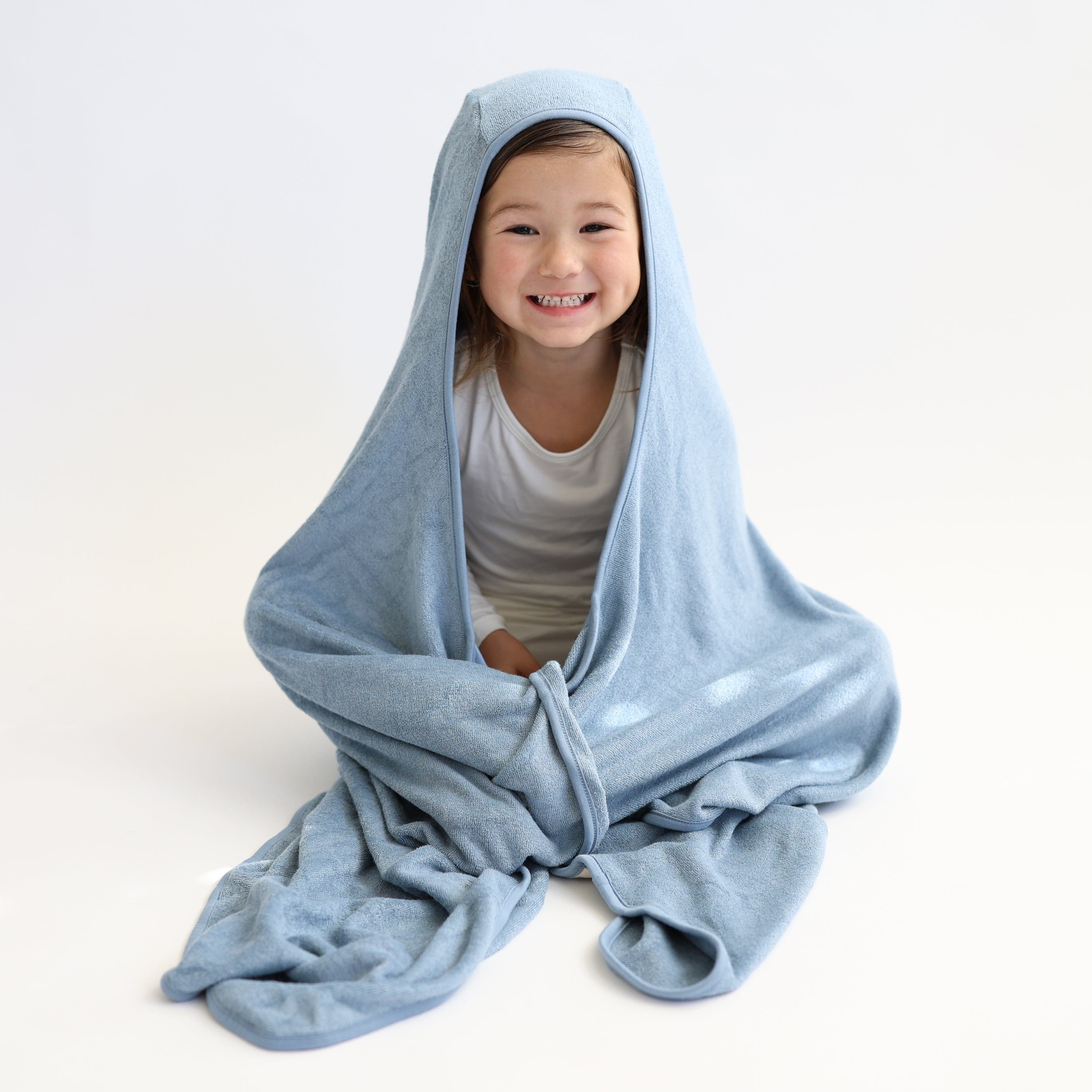 Toddler Hooded Bath Towel in Slate - Image 3
