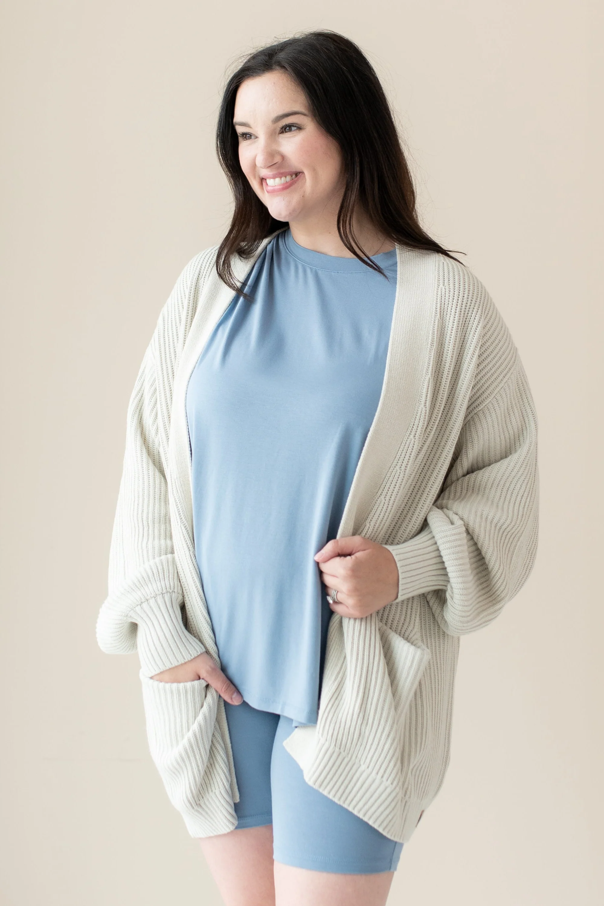 Chunky Knit Women's Oversized Cardigan in Oat - Image 2