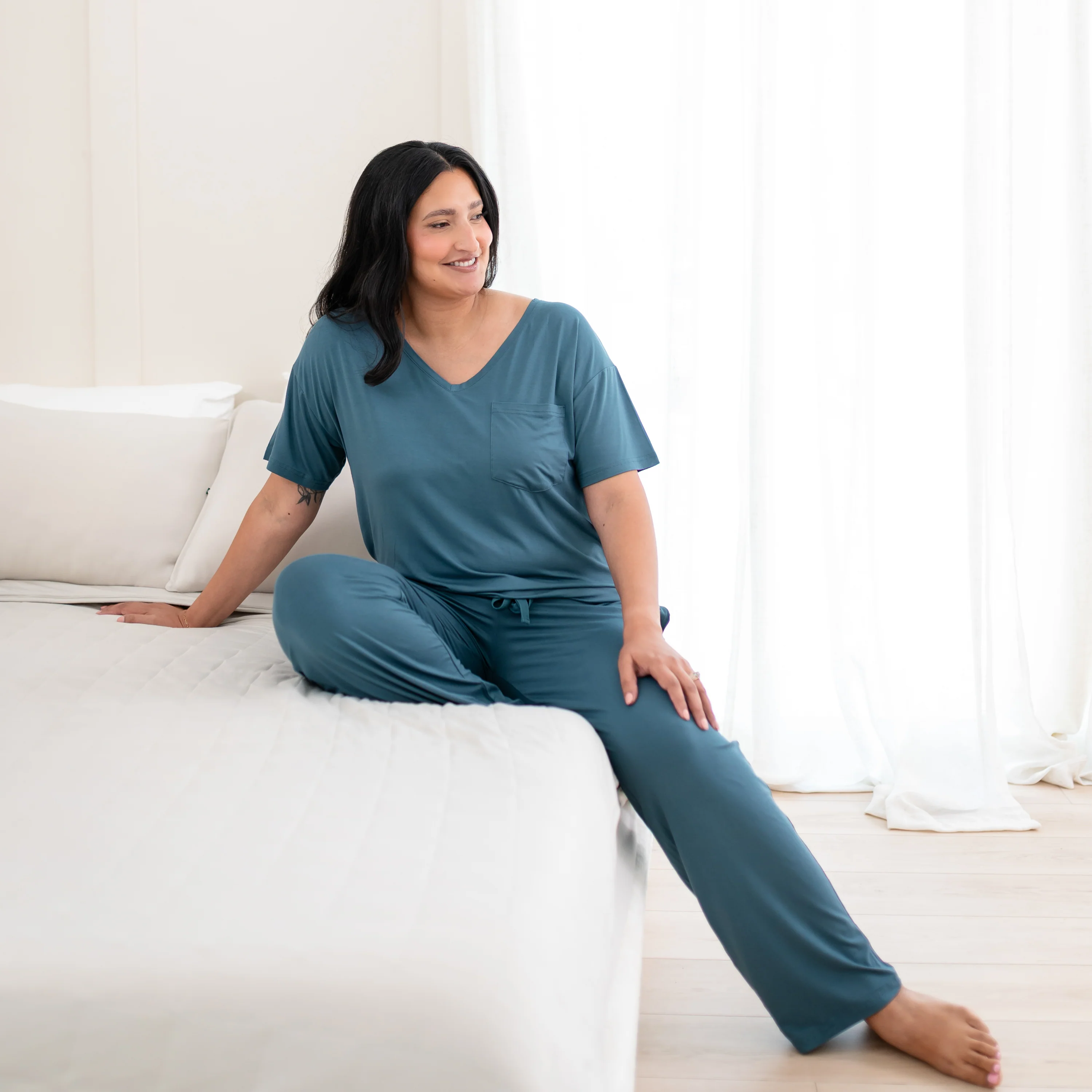 Women’s Relaxed Fit V-Neck in Atlantic - Image 4