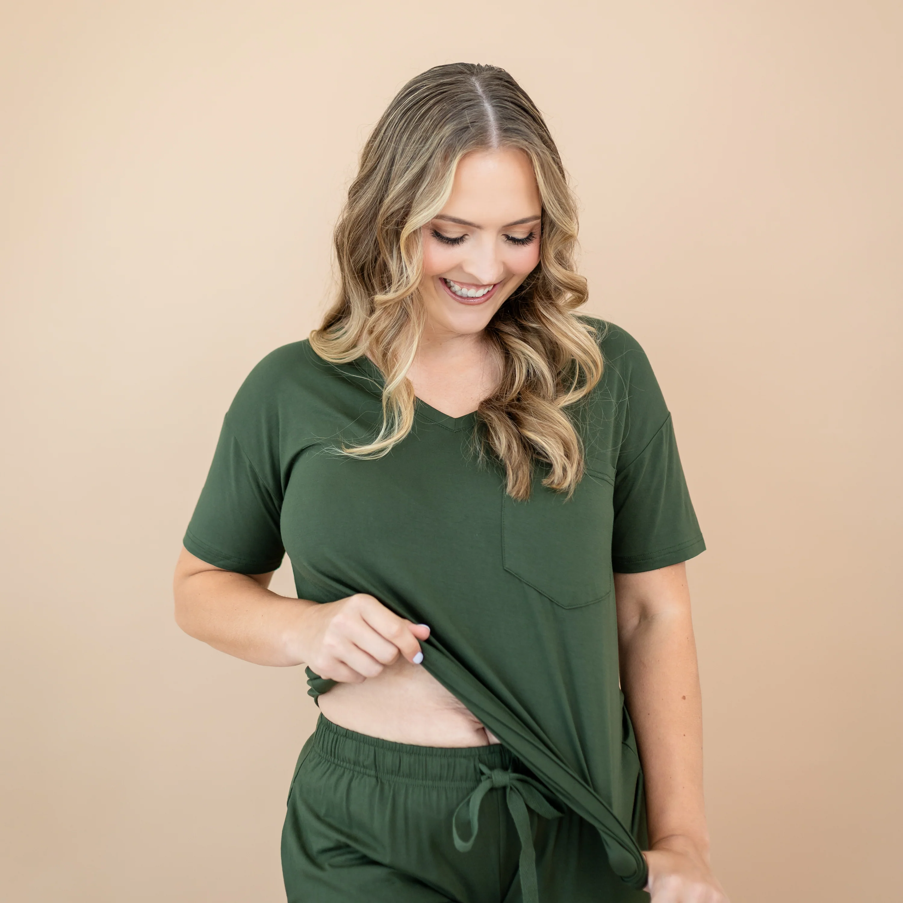 Women’s Relaxed Fit V-Neck in Fir - Image 5