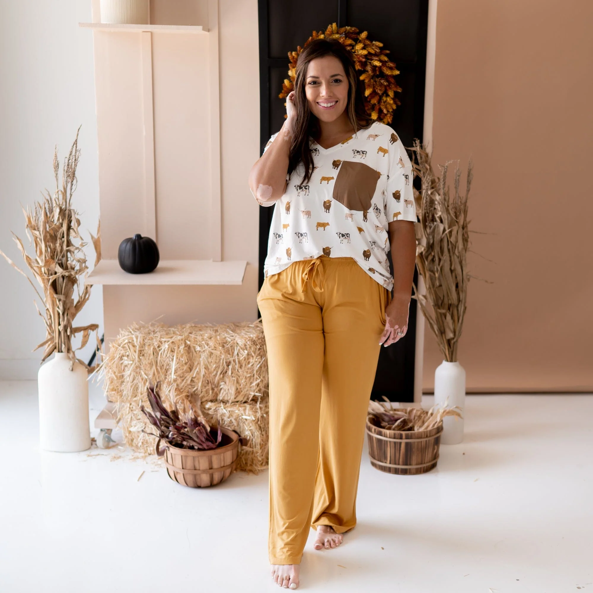 Women’s Relaxed Fit V-Neck in Moo - Image 3