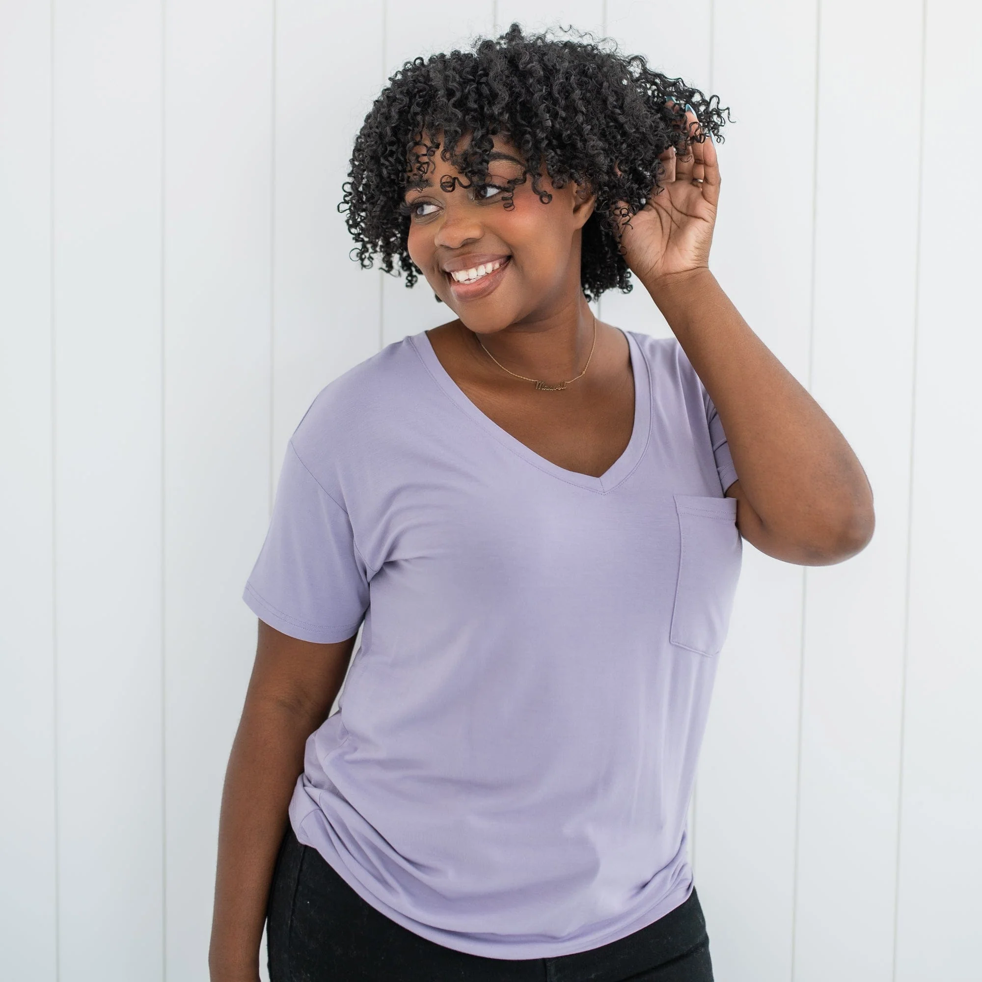 Women’s Relaxed Fit V-Neck in Taro - Image 4