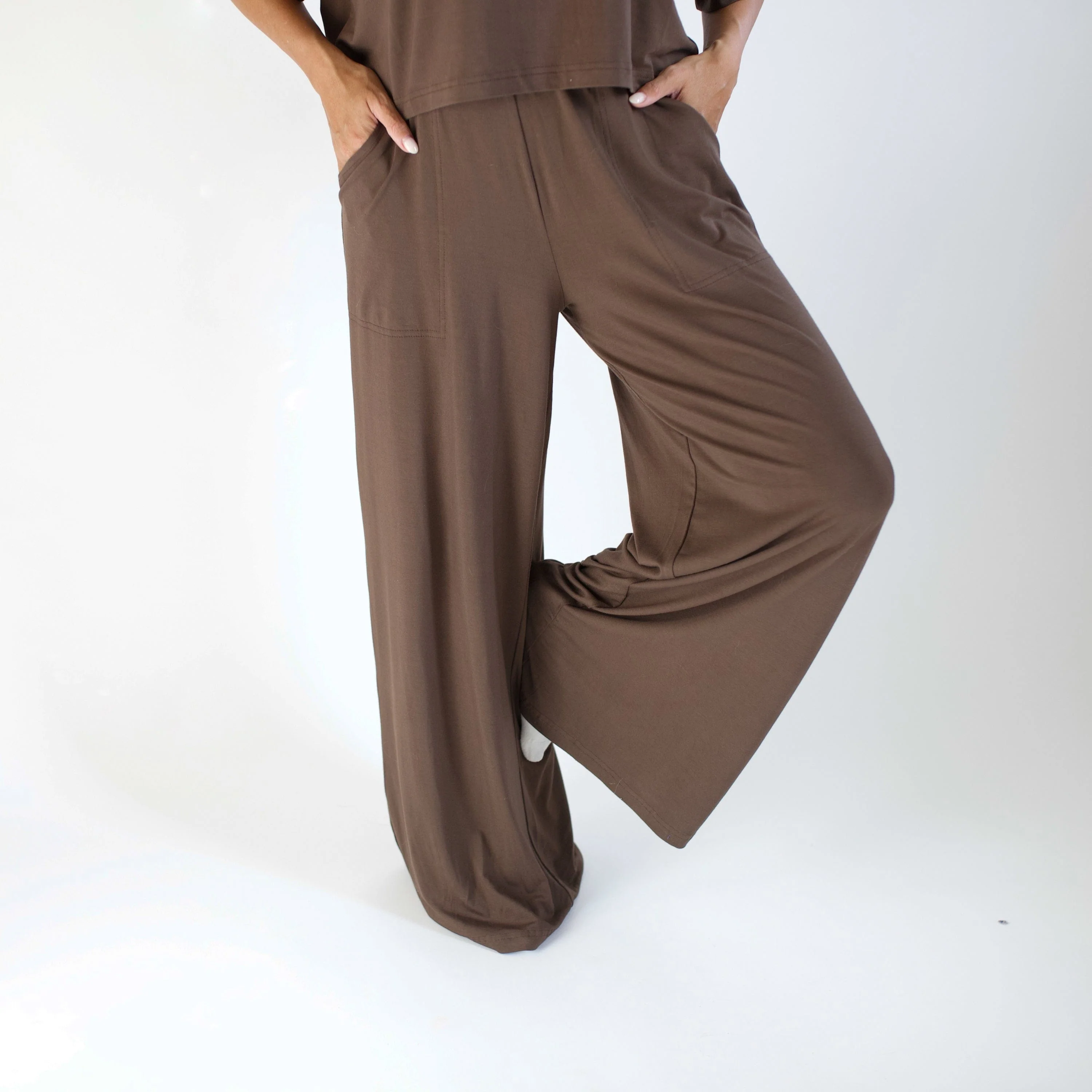 Women's Wide Leg Pant in Espresso - Image 2