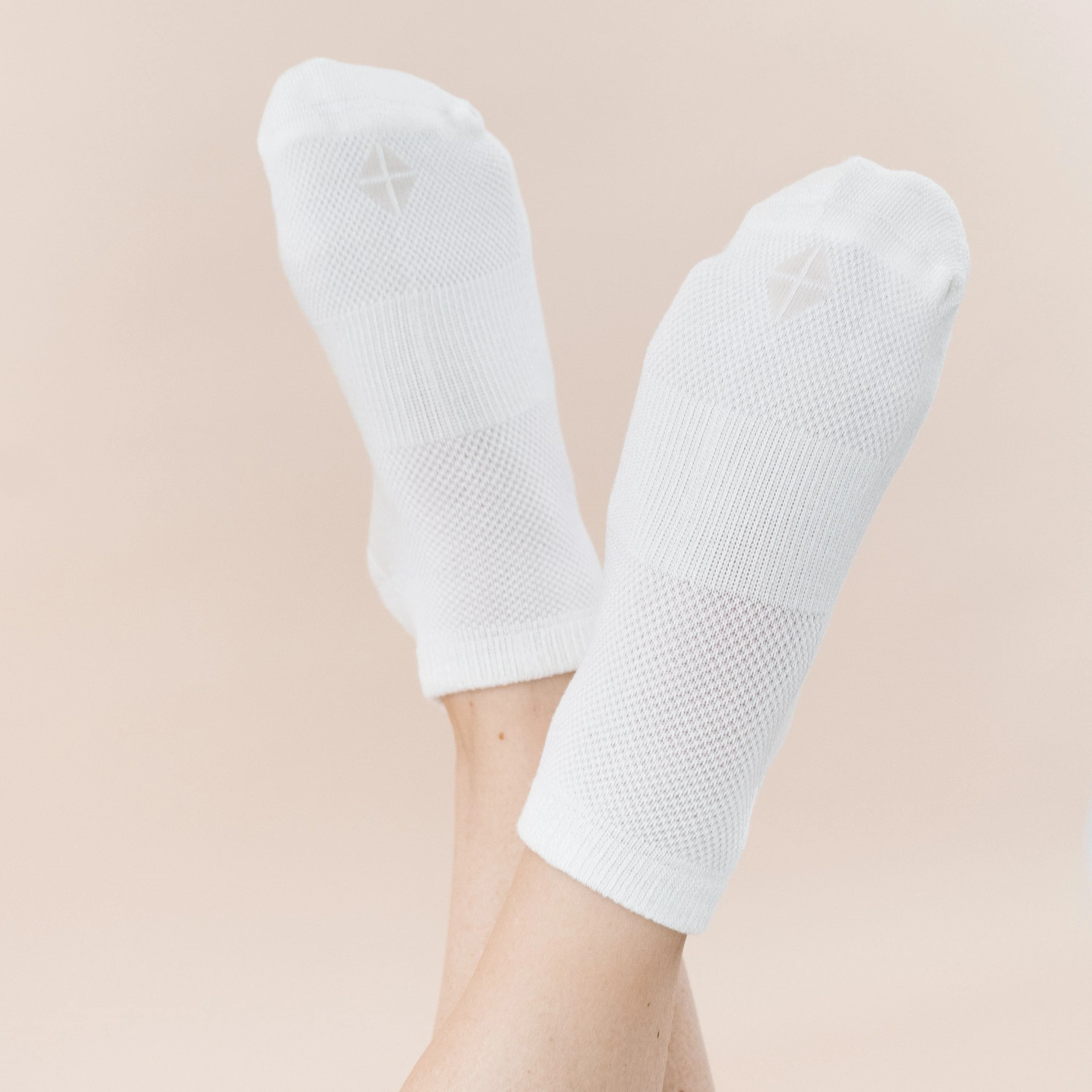 Women's Ankle Socks 3-Pack in Cloud - Image 2