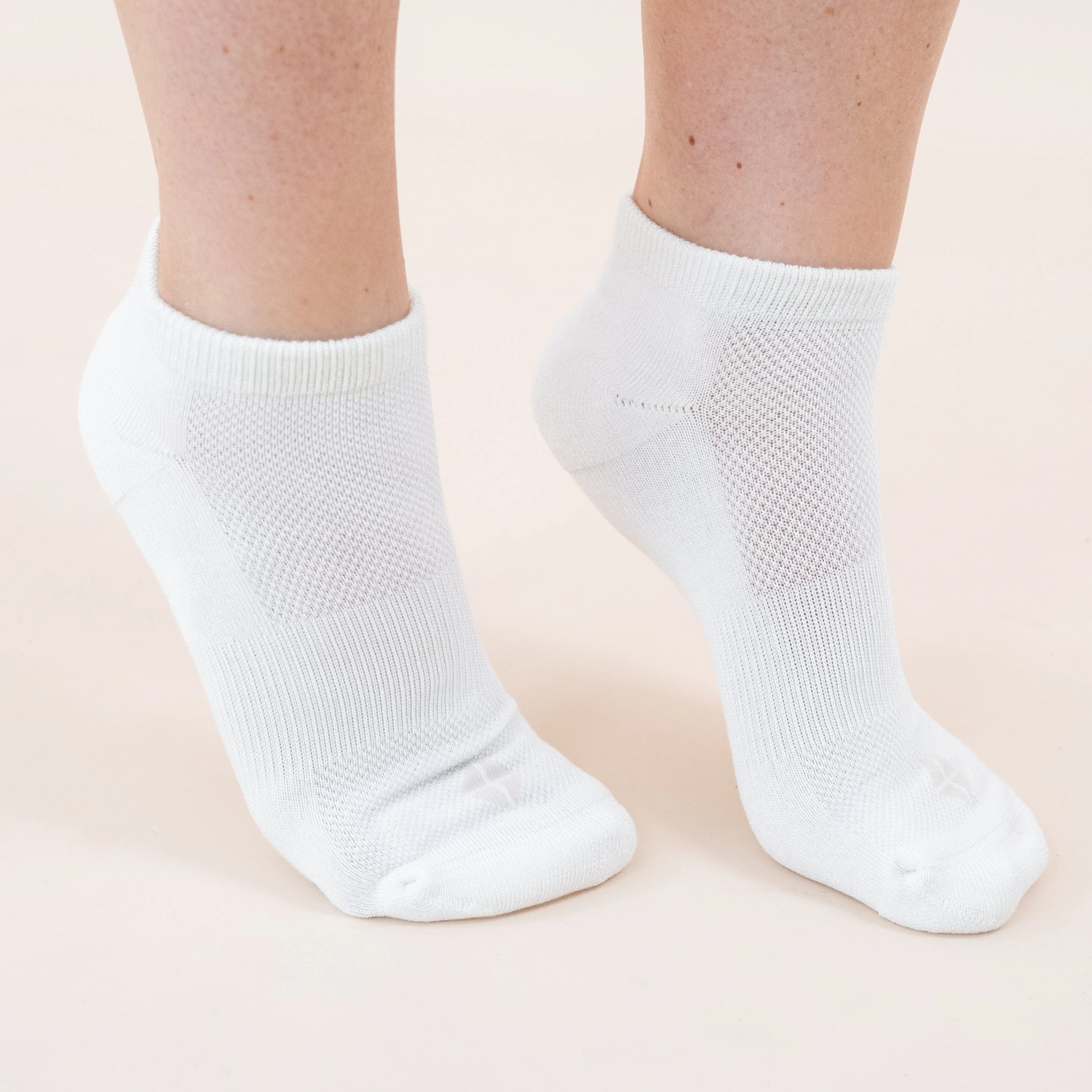 Women's Ankle Socks 3-Pack in Cloud - Image 4