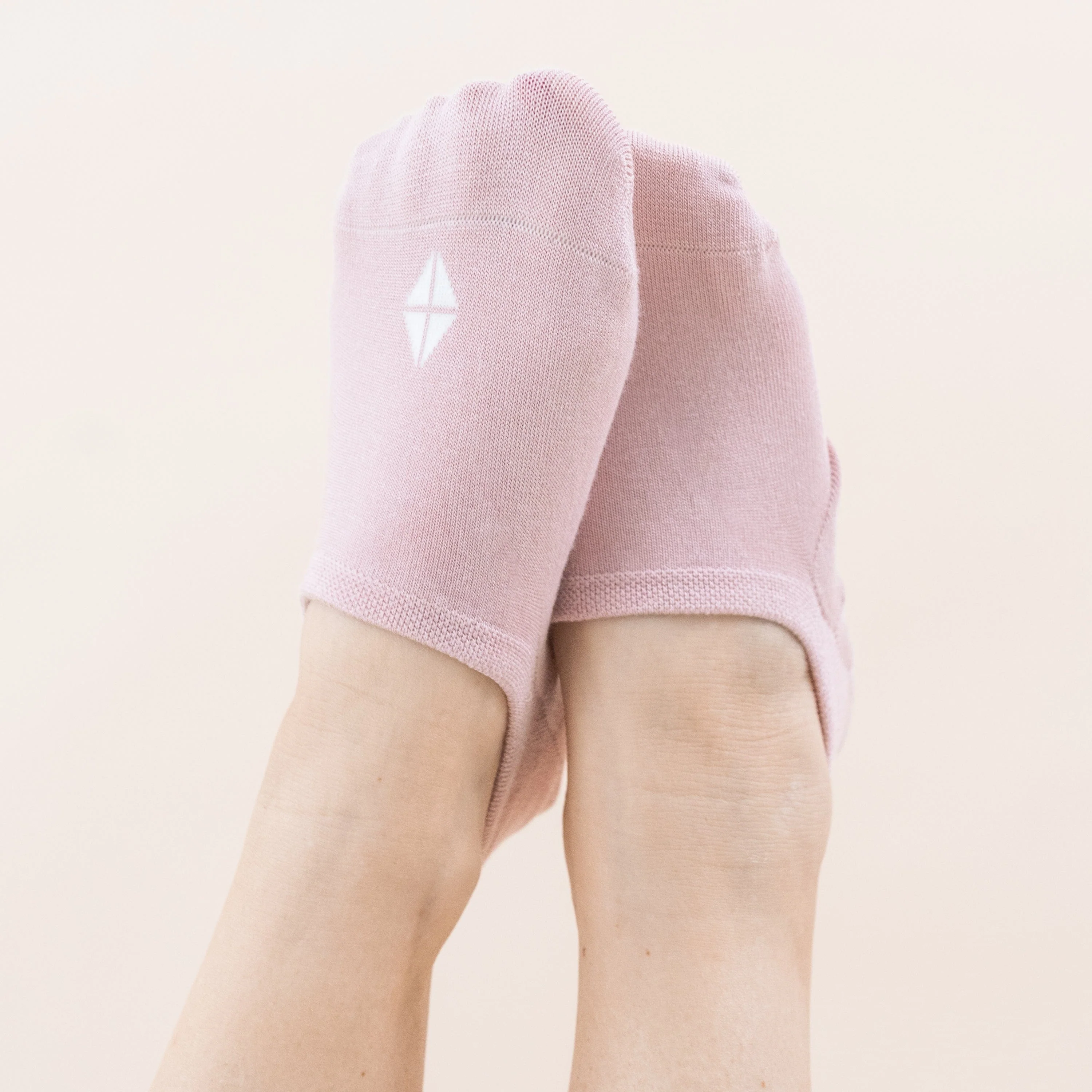 Women's No Show Socks 3-Pack in Neutral - Image 4