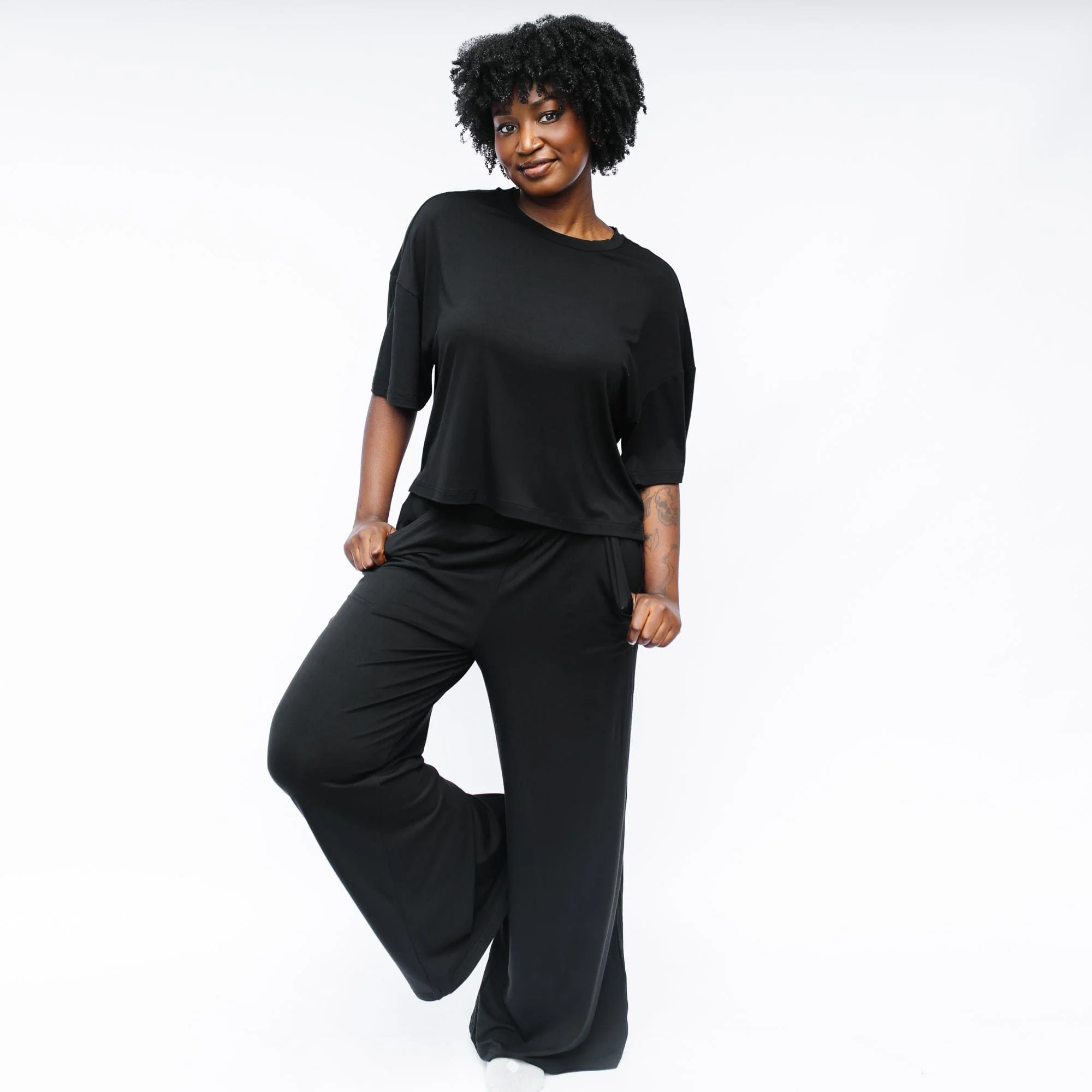 Women's Short Sleeve Tee in Midnight - Image 4