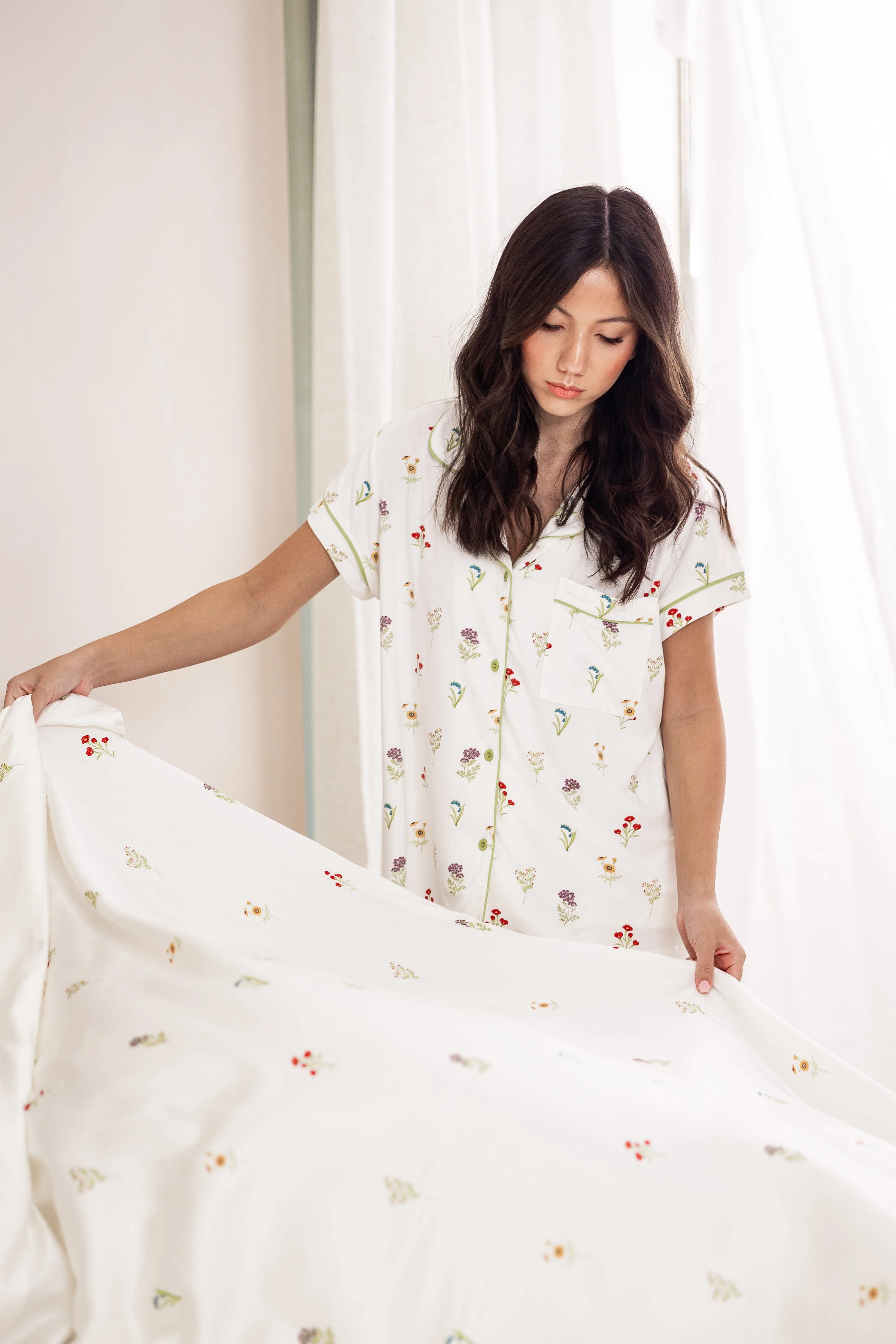 Bamboo Sateen Sheet Set in Wildflower - Image 3